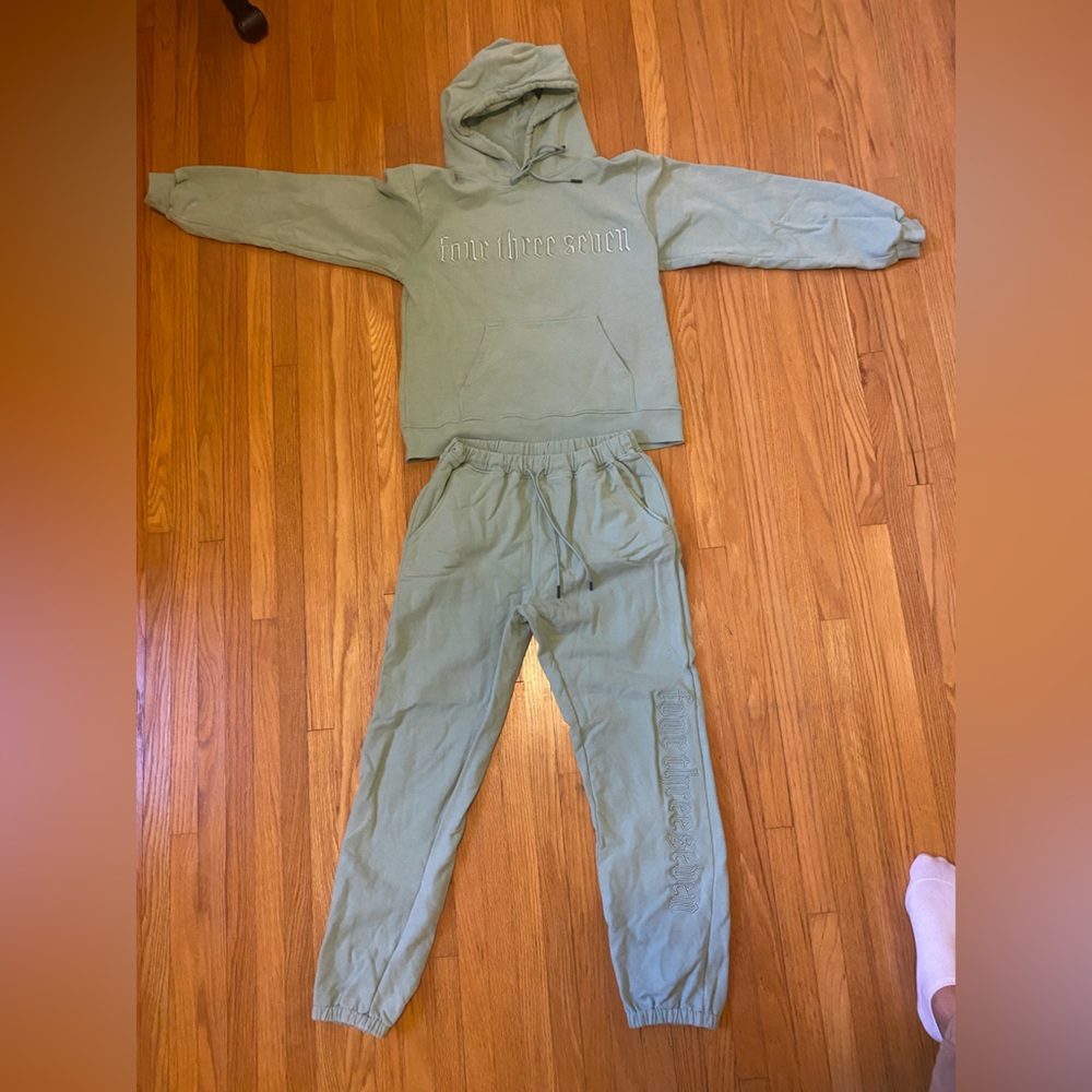 437 Sweatpants